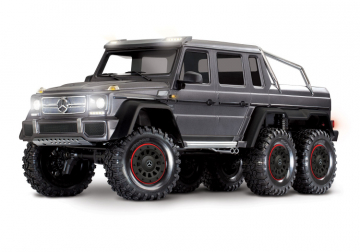 Traxxas TRX-6 Mercedes-Benz G63 AMG 6X6 TQi RTR Clipless Silver i gruppen RADIOSTYRD BIL / RC-BILAR / Radiostyrda bilar (el) hos Rynosx4 Hobbyshop AB (TRX88296-4-SLVR)